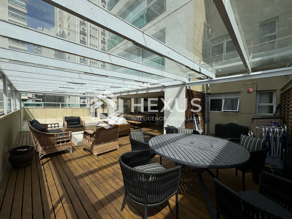 Apartamento em Pitangueiras — foto 1