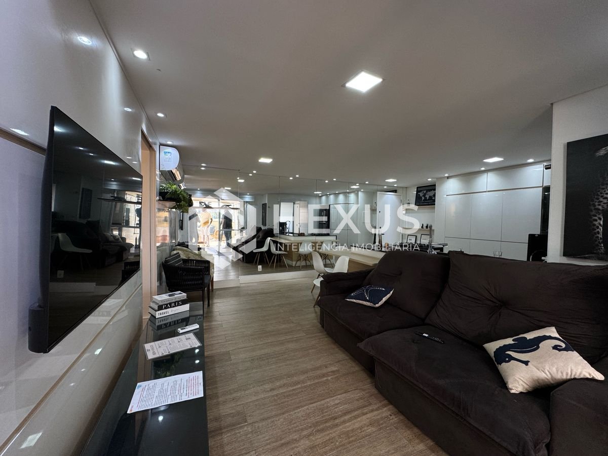 Foto 4 de Apartamento com varanda gourmet a 2 quadras da praia nas Pitangueiras, Guarujá