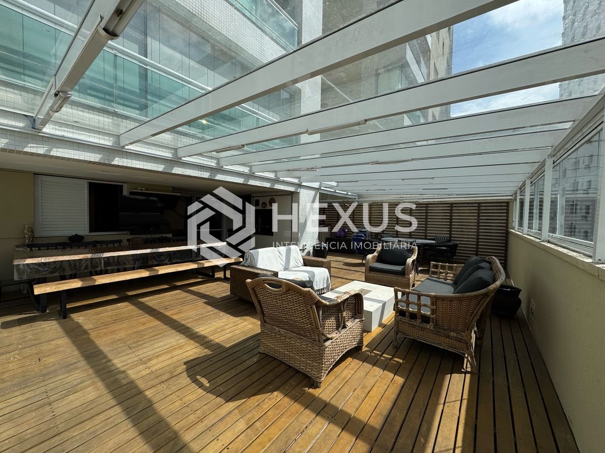 Foto 5 de Apartamento com varanda gourmet a 2 quadras da praia nas Pitangueiras, Guarujá