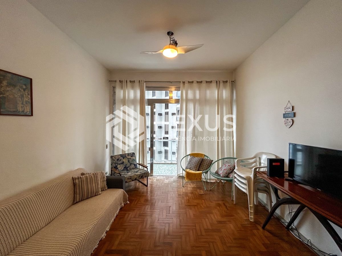 Foto 4 de Apartamento frente mar com varanda vista mar na Praia das Pitangueiras, Guarujá