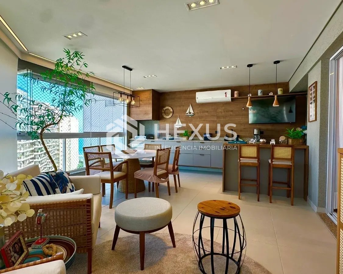 Foto 4 de Apartamento reformado com varanda gourmet e lazer a 200m da praia nas Pitangueiras, Guarujá