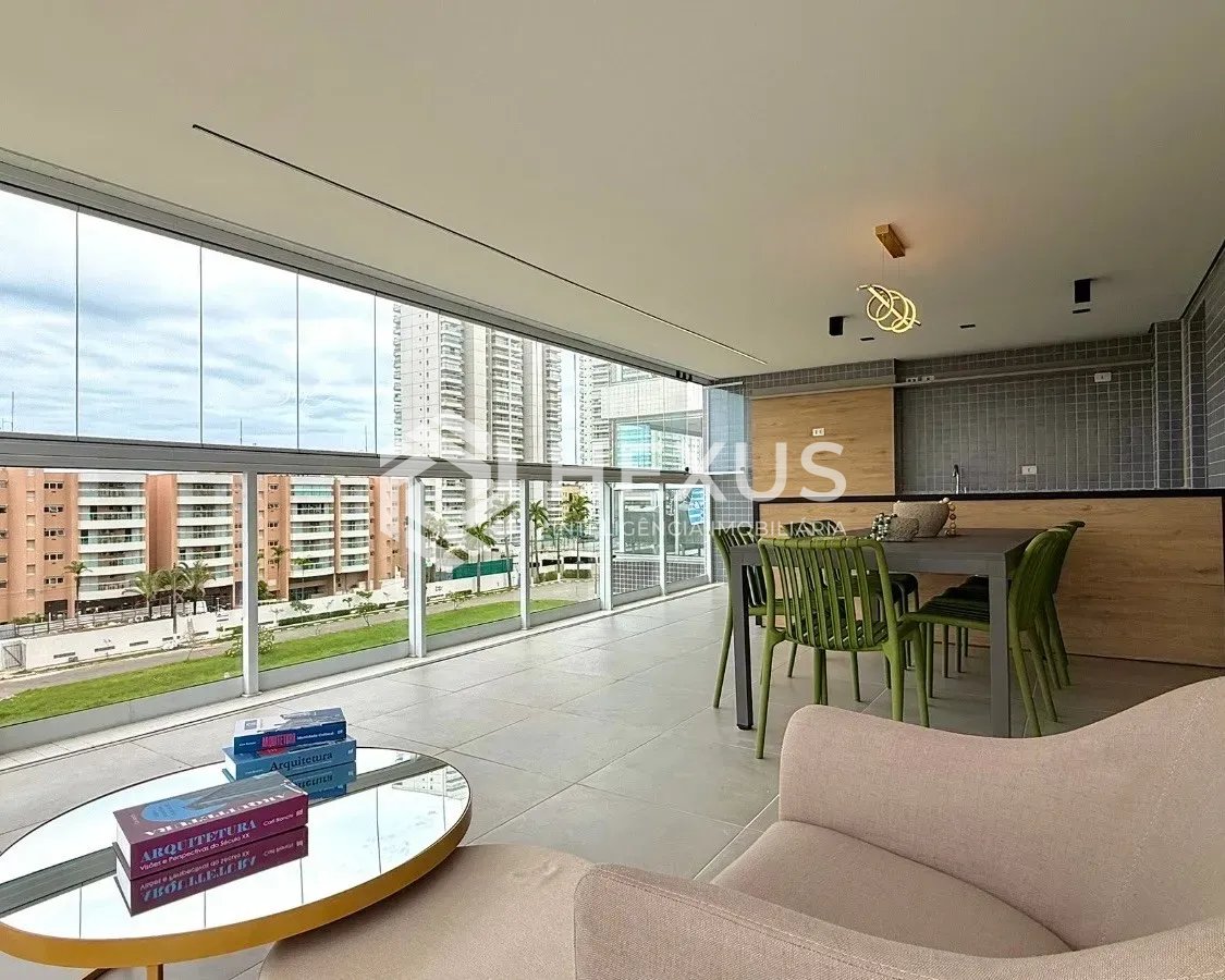Foto 2 de Apartamento reformado com varanda gourmet vista mar e lazer a 100m da praia na Enseada, Guarujá