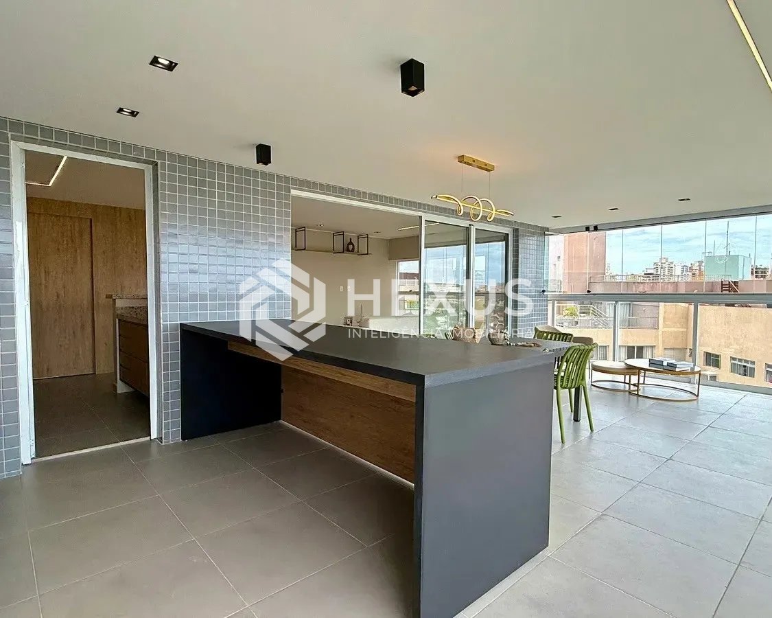 Foto 3 de Apartamento reformado com varanda gourmet vista mar e lazer a 100m da praia na Enseada, Guarujá