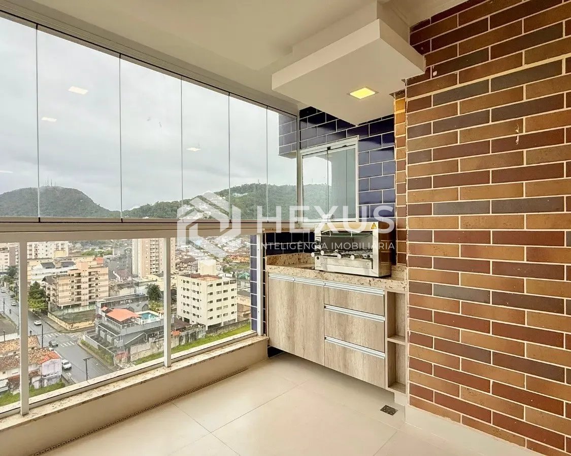 Foto 3 de Apartamento com varanda gourmet vista mar e lazer a 350m da praia na Enseada, Guarujá