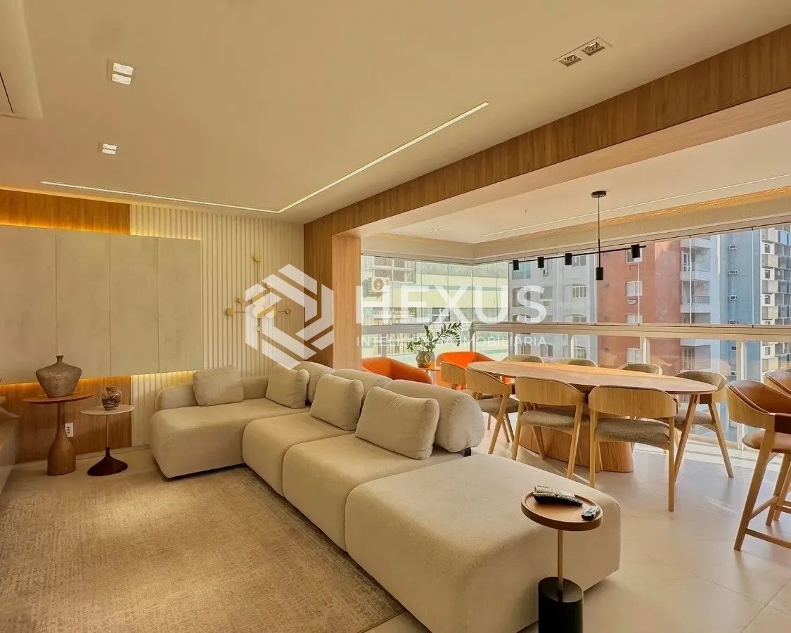 Foto 5 de Apartamento reformado com varanda gourmet e lazer a 250m da praia nas Pitangueiras, Guarujá