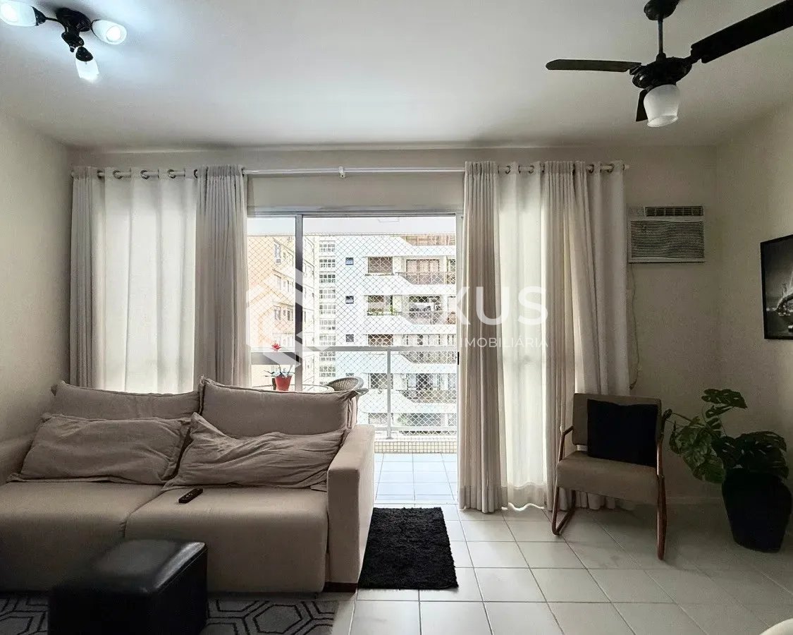 Foto 5 de Apartamento com varanda e lazer a 100m da praia nas Pitangueiras, Guarujá