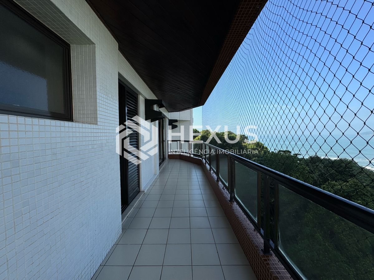 Foto 4 de Apartamento frente mar com varanda vista mar e lazer na Praia do Tombo, Guarujá