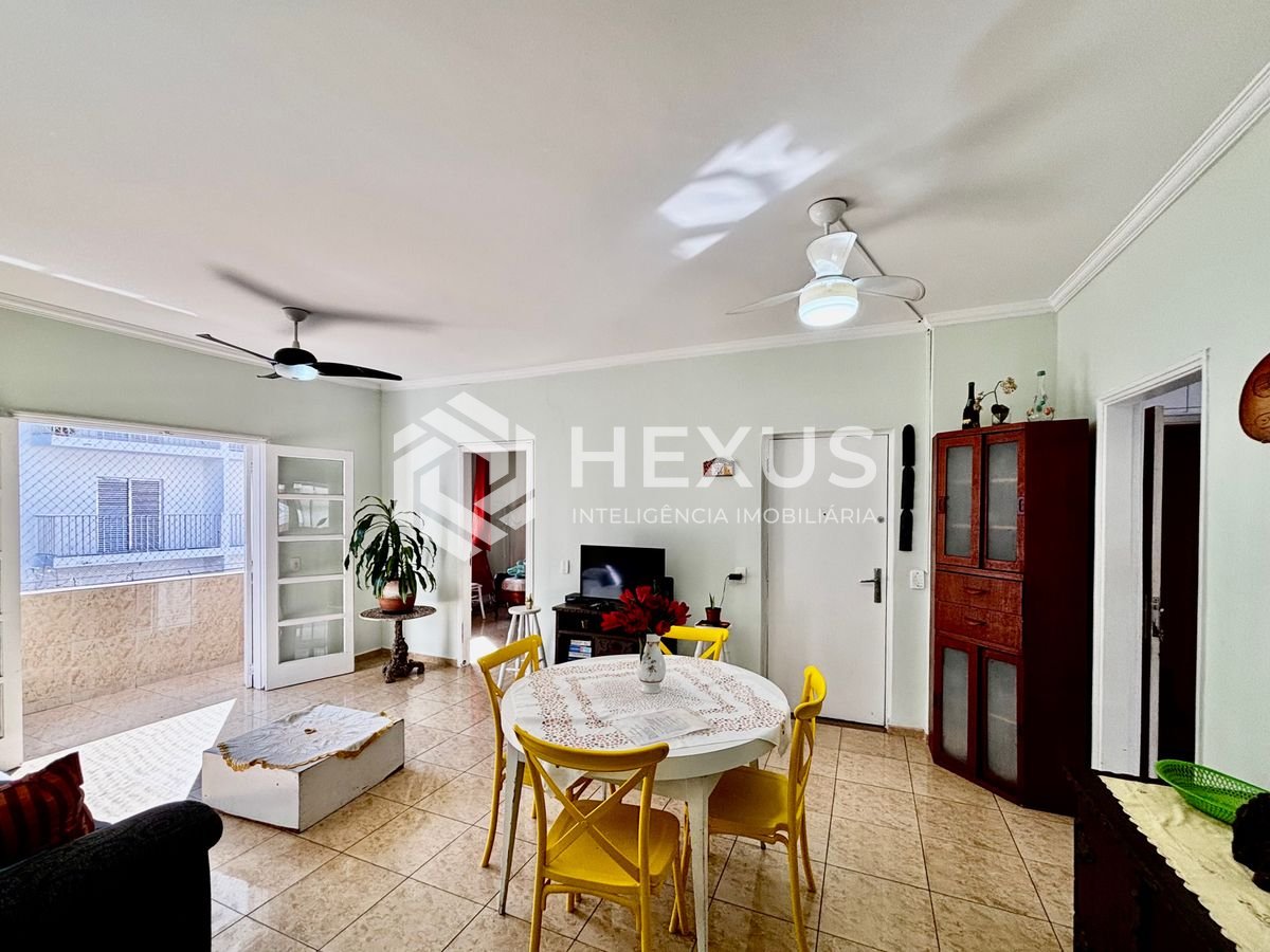 Foto 5 de Apartamento reformado com varanda vista mar a 1 quadra da praia no Jardim Astúrias, Guarujá