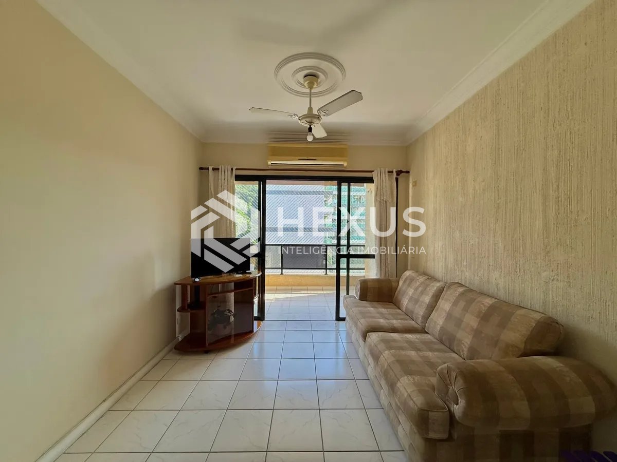 Foto 4 de Apartamento com varanda e lazer a 100m da praia nas Pitangueiras, Guarujá