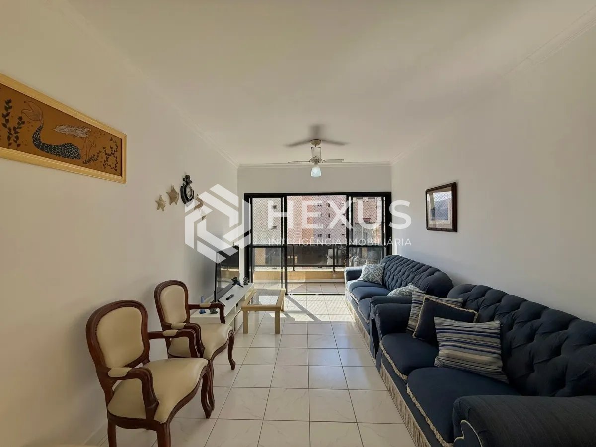 Foto 4 de Apartamento com varanda e lazer a 100m da praia nas Pitangueiras, Guarujá