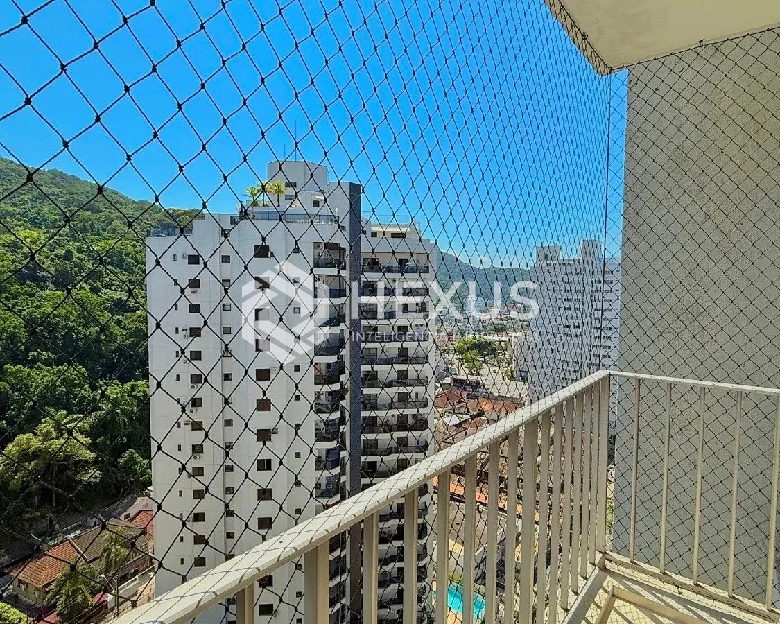 Foto 4 de Apartamento com varanda e lazer a 200m da praia nas Pitangueiras, Guarujá