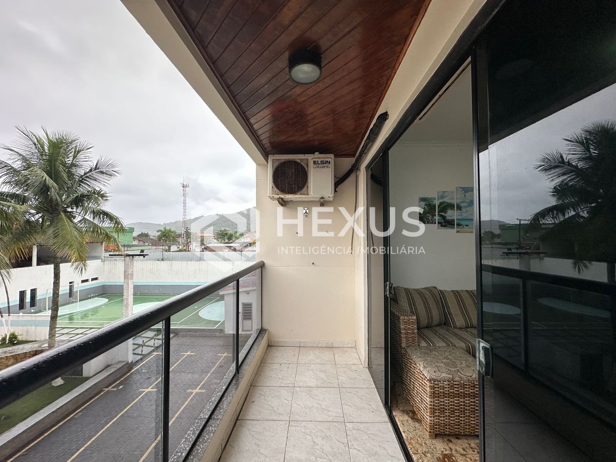Foto 3 de Apartamento com varanda e lazer a 500m da praia na Enseada, Guarujá