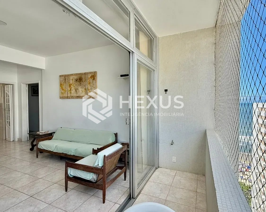 Foto 5 de Apartamento com varanda vista mar a 50m da praia nas Pitangueiras, Guarujá