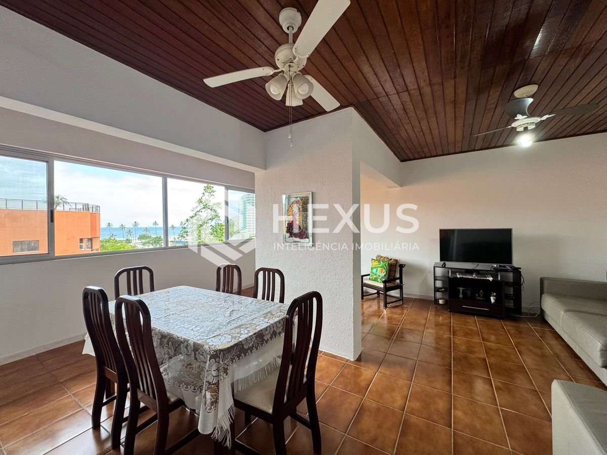 Foto 2 de Apartamento reformado com vista mar e lazer a 300m da praia na Enseada, Guarujá