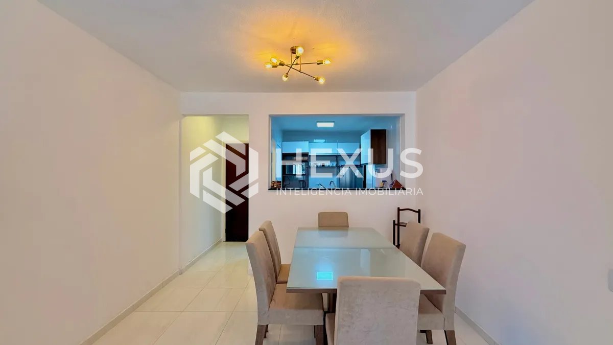 Foto 5 de Apartamento com varanda e lazer a 200m da praia nas Pitangueiras, Guarujá