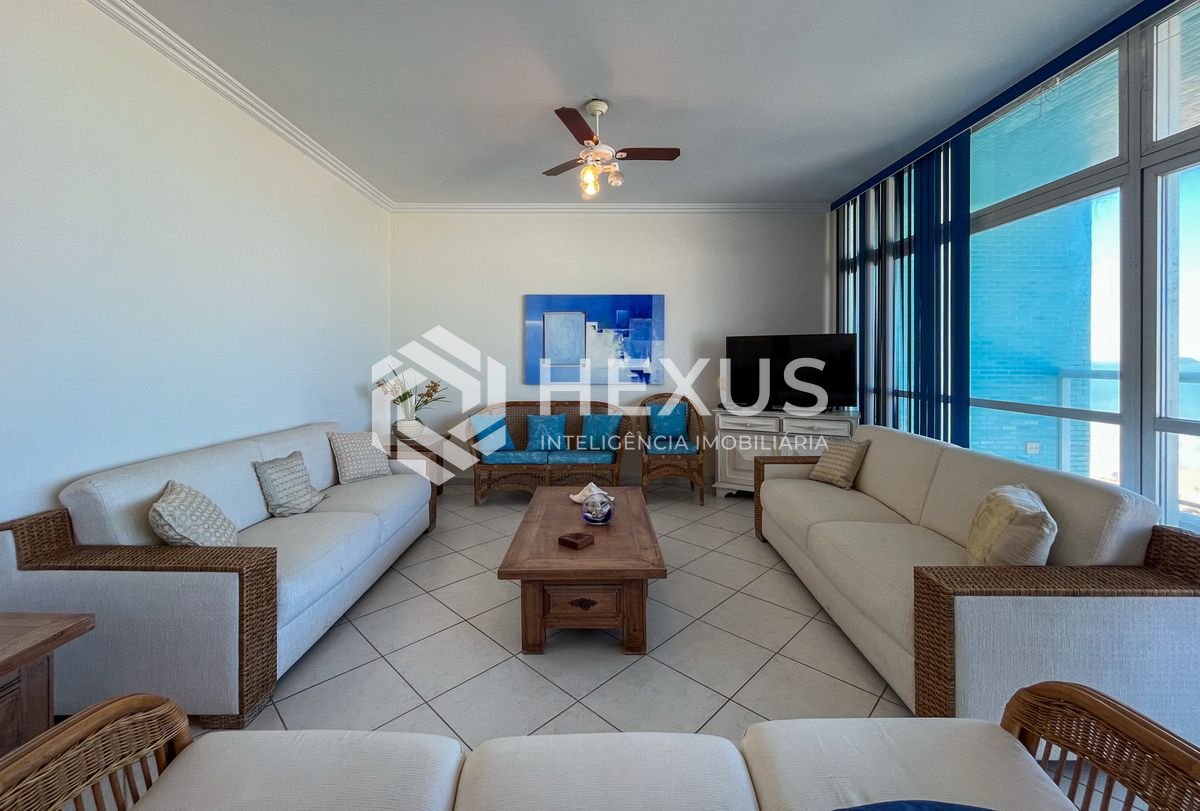 Foto 4 de Apartamento frente mar com varanda nas Pitangueiras, Guarujá