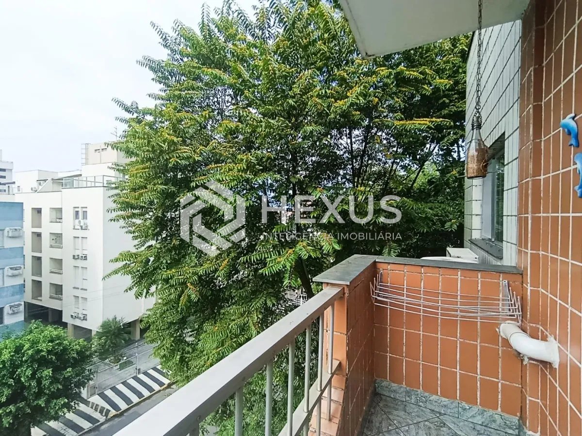 Foto 2 de Apartamento com varanda na Enseada, Guarujá