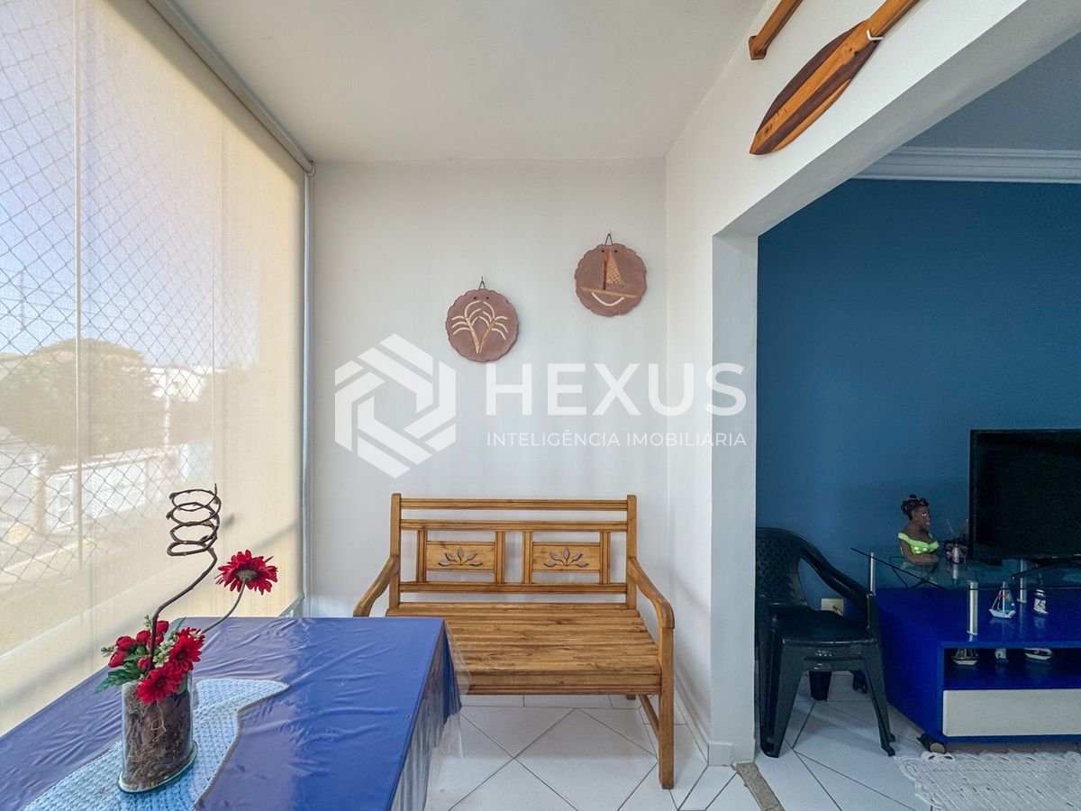 Foto 5 de Apartamento reformado com varanda a 2 quadras da praia do Tombo, Guarujá, SP