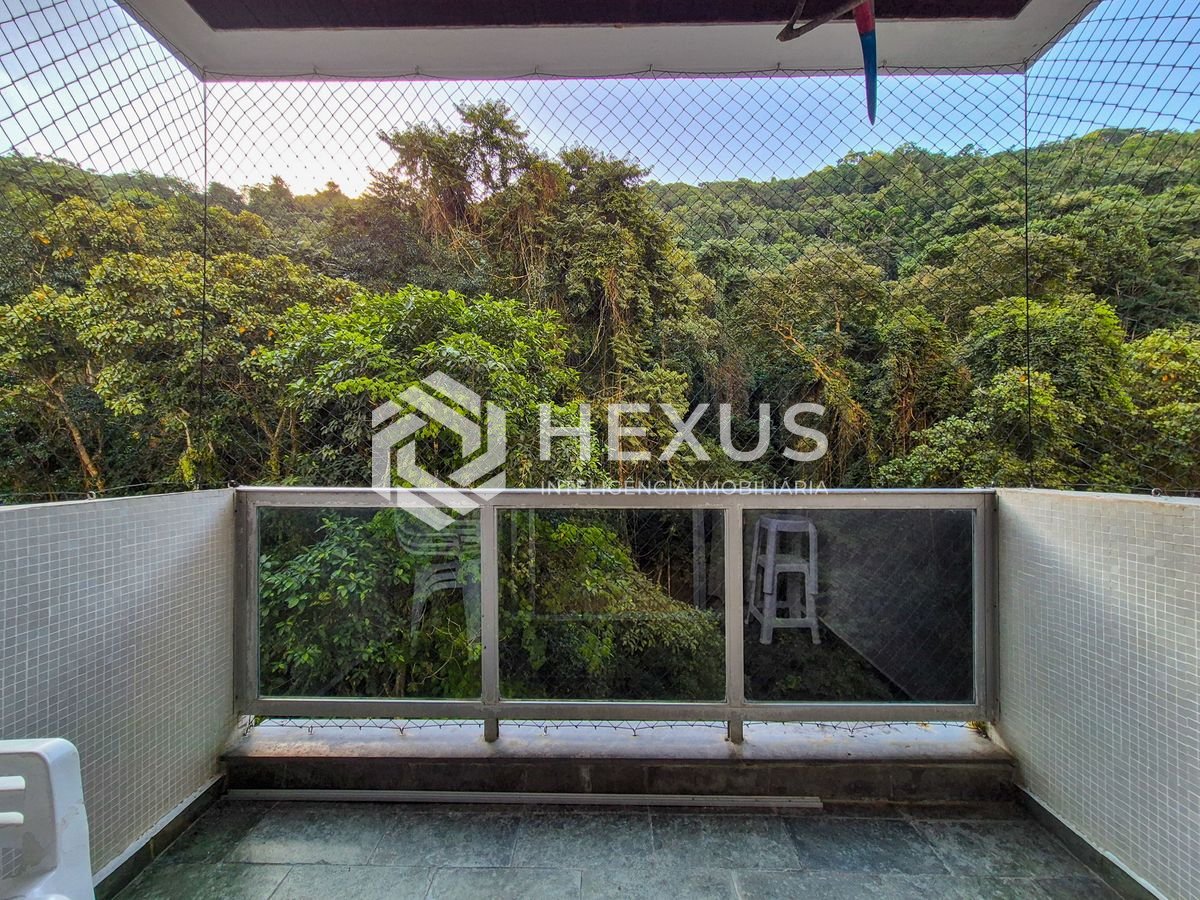 Foto 3 de Apartamento com varanda e lazer nas Pitangueiras, Guarujá