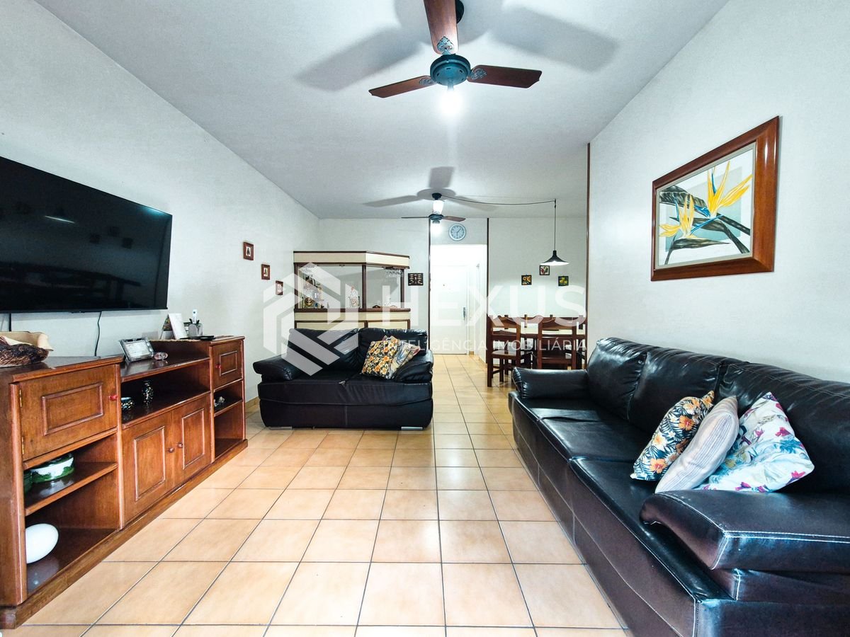Foto 4 de Apartamento com varanda e lazer nas Pitangueiras, Guarujá
