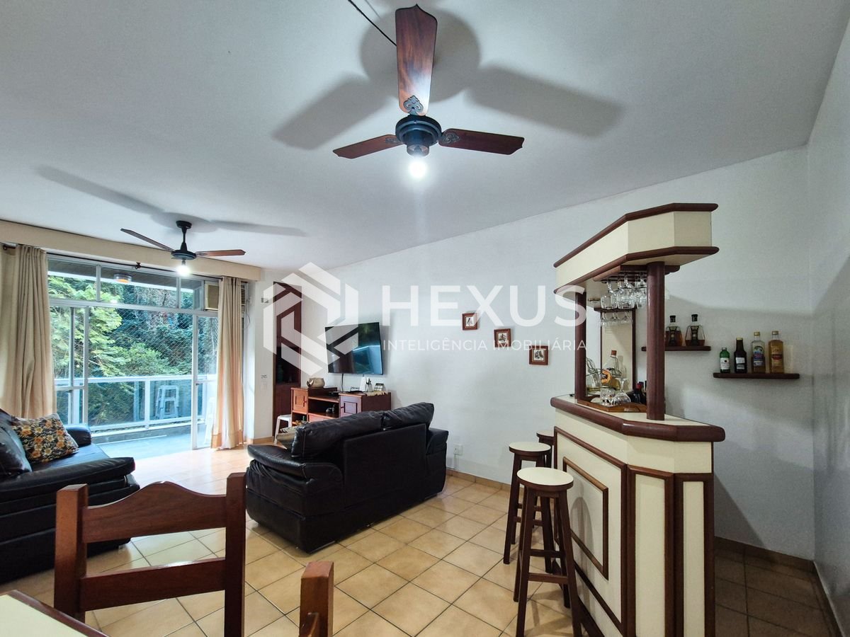 Foto 5 de Apartamento com varanda e lazer nas Pitangueiras, Guarujá