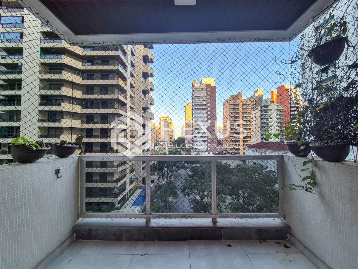 Foto 5 de Apartamento com varanda e lazer nas Pitangueiras, Guarujá