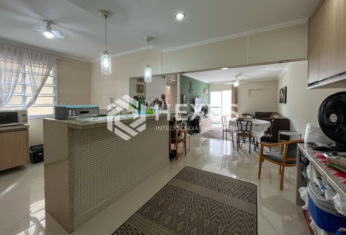 Foto 2 de Apartamento na quadra mar das Pitangueiras, com lazer e vaga à venda, Pitangueiras, Guarujá, SP