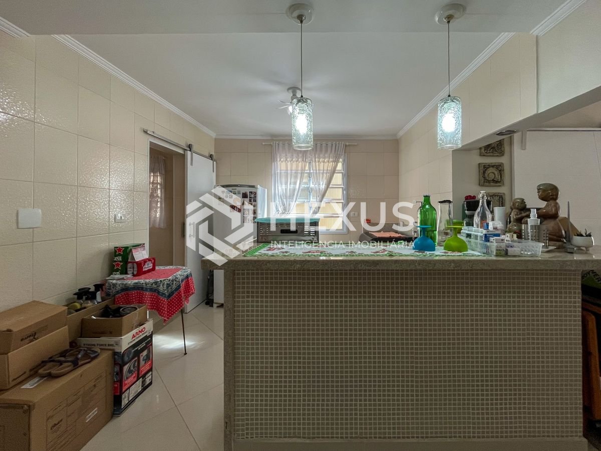 Foto 4 de Apartamento na quadra mar das Pitangueiras, com lazer e vaga à venda, Pitangueiras, Guarujá, SP