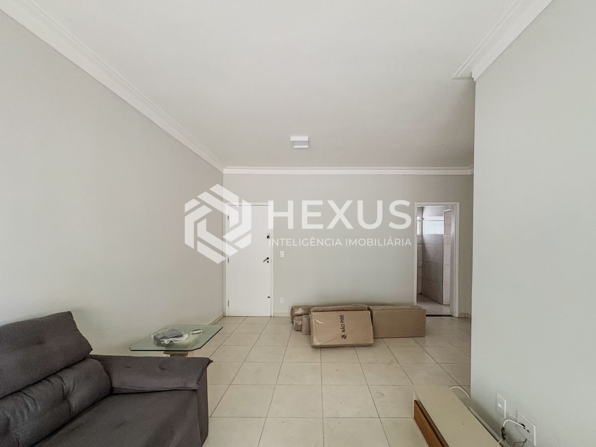 Foto 3 de Apartamento com varanda e lazer a 300m da praia na Enseada, Guarujá