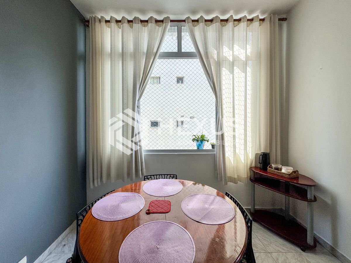 Foto 5 de Apartamento a 1 quadra da praia nas Pitangueiras, Guarujá