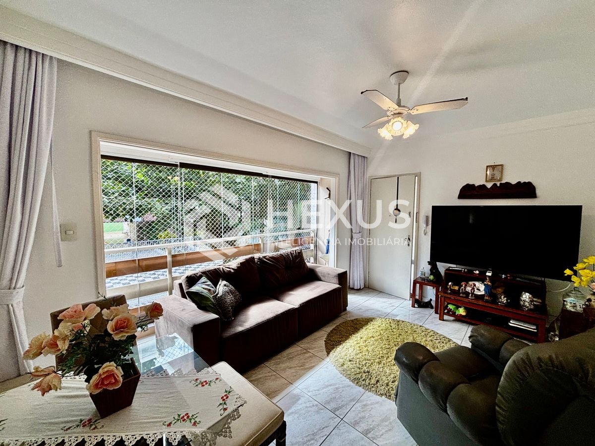 Foto 4 de Apartamento com varanda e lazer a 100m da praia no Tombo, Guarujá
