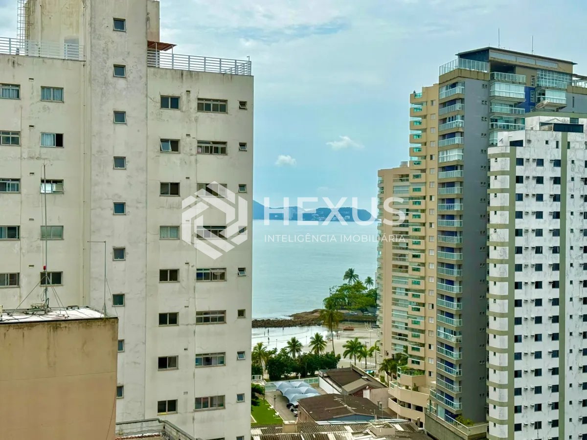Foto 4 de Apartamento reformado com varanda gourmet e lazer a 100m da praia no Jardim Astúrias, Guarujá