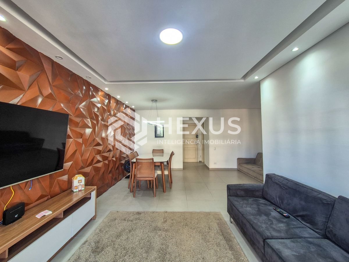 Foto 2 de Apartamento com varanda e lazer nas Pitangueiras, Guarujá