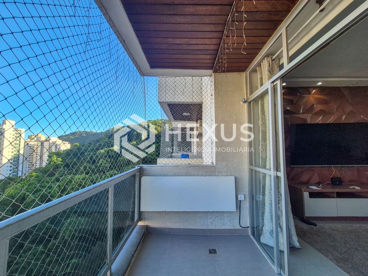 Foto 3 de Apartamento com varanda e lazer nas Pitangueiras, Guarujá