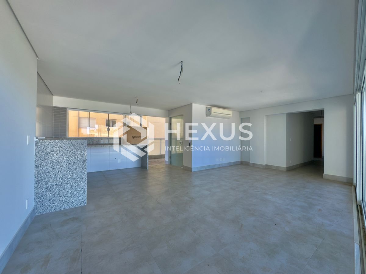 Foto 3 de Apartamento beira mar com varanda gourmet vista mar e lazer no Jardim Astúrias, Guarujá