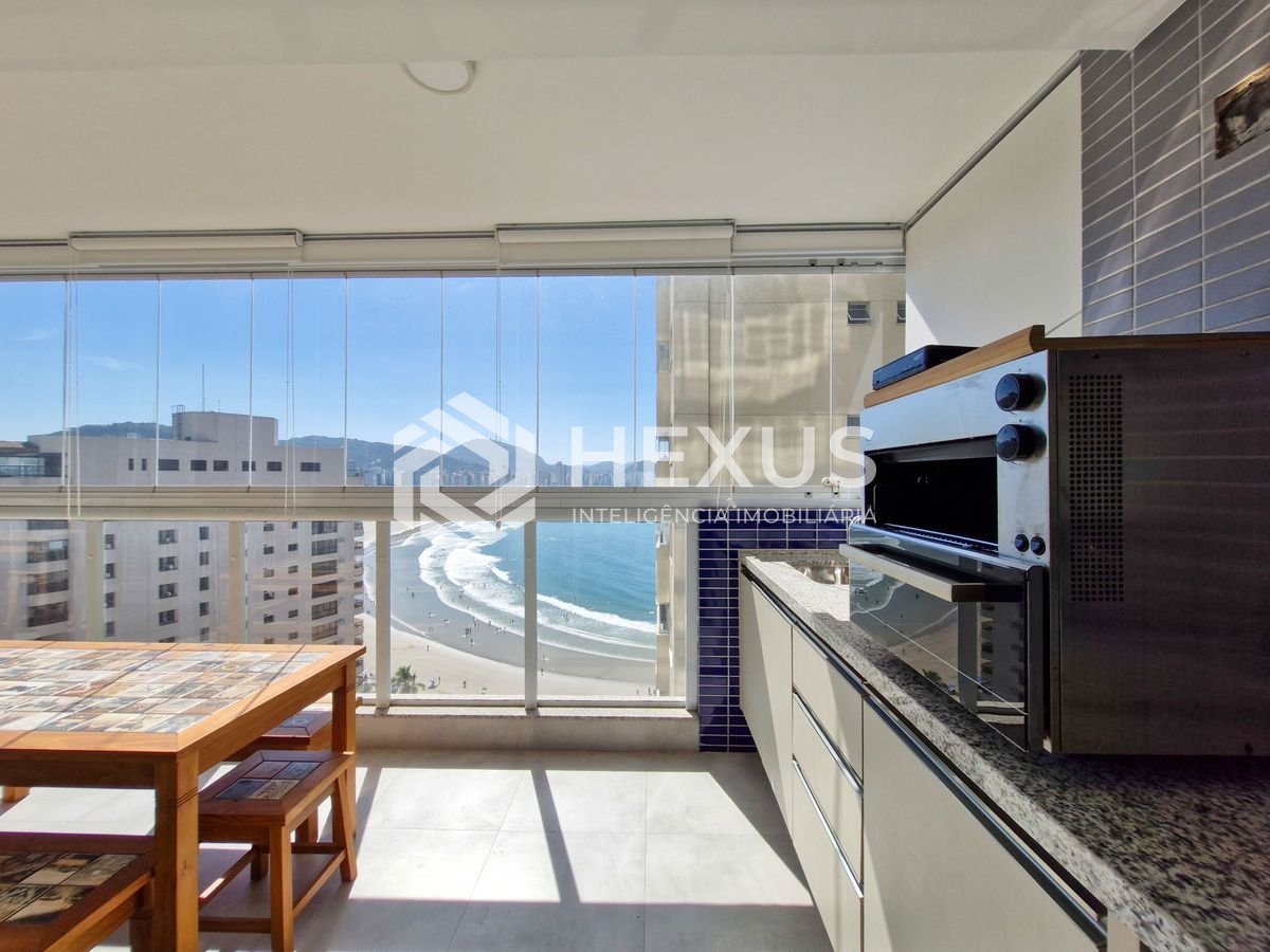 Foto 3 de Apartamento com varanda gourmet vista mar e lazer na beira mar no Jardim Astúrias, Guarujá