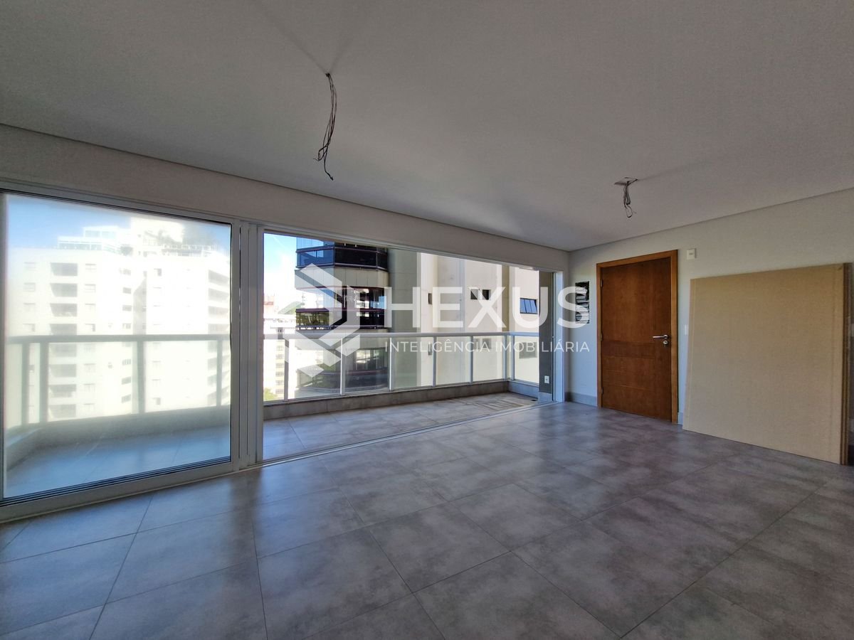 Foto 4 de Apartamento com varanda gourmet vista mar e lazer na beira mar no Jardim Astúrias, Guarujá