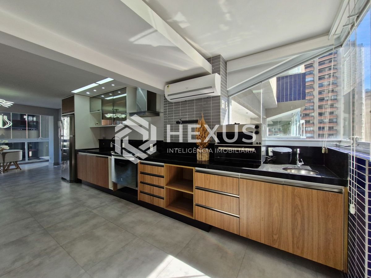 Foto 5 de Apartamento beira mar com varanda gourmet vista mar e lazer no Jardim Astúrias, Guarujá