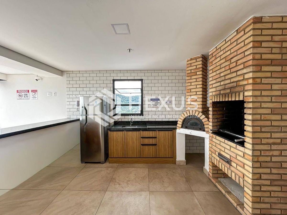 Foto 3 de Studio com varanda e lazer a 800m da praia na Enseada, Guarujá