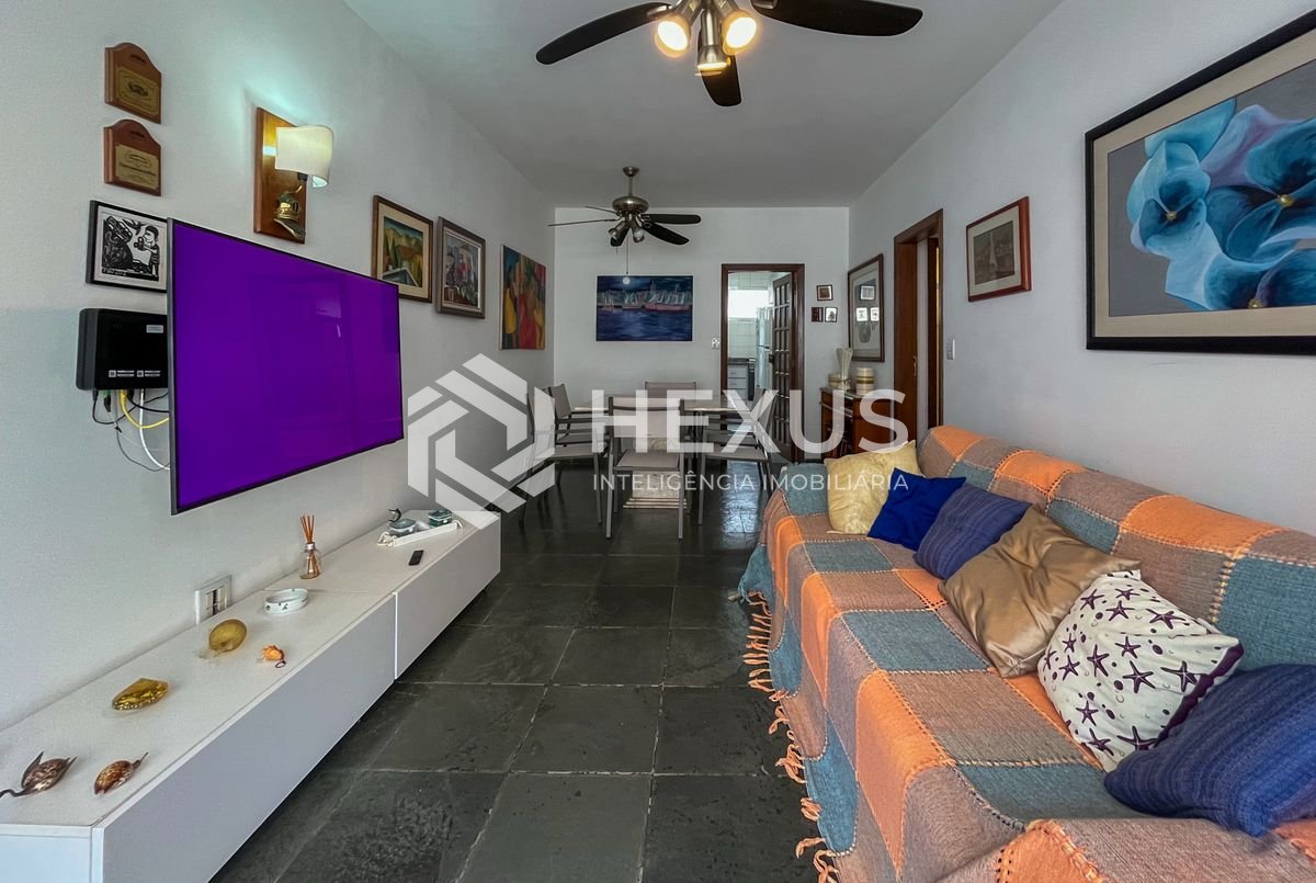 Foto 5 de Apartamento com varanda vista mar na beira mar da praia nas Pitangueiras, Guarujá