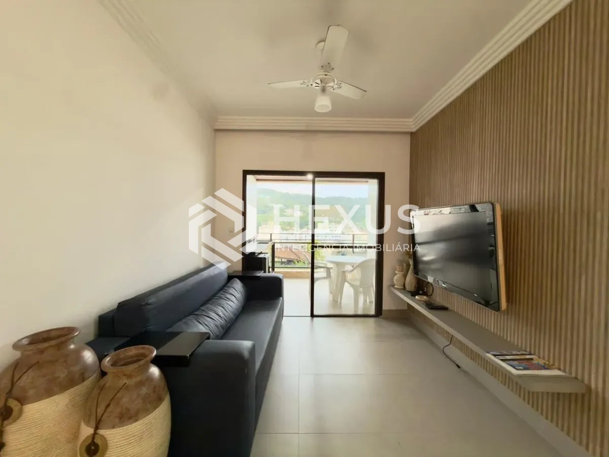 Foto 2 de Apartamento reformado com varanda vista mar e lazer a 300m da praia na Enseada, Guarujá