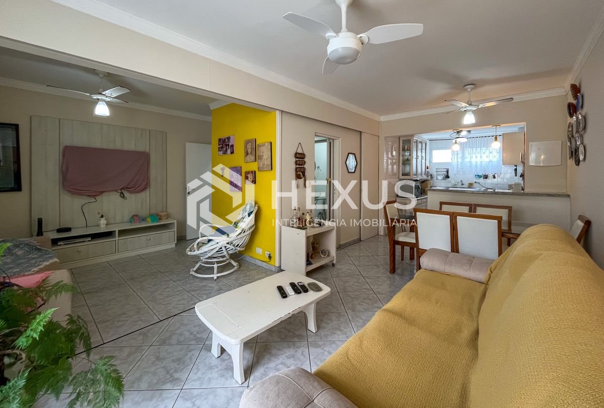 Foto 5 de Apartamento com varanda vista mar na beira mar nas Pitangueiras, Guarujá