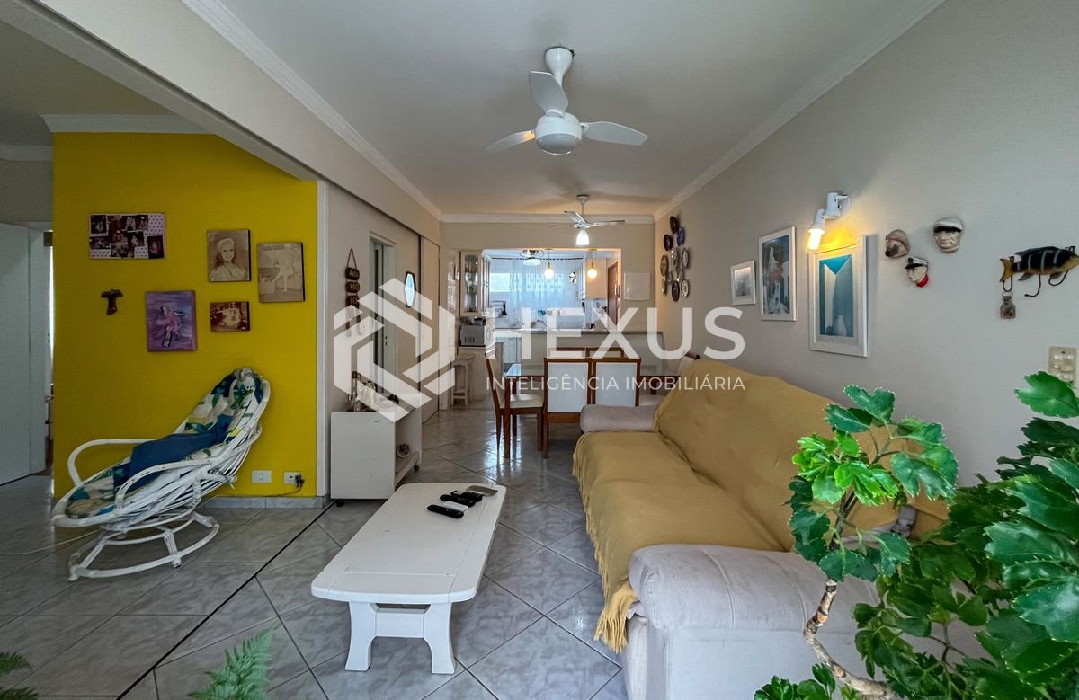 Foto 4 de Apartamento com varanda vista mar na beira mar nas Pitangueiras, Guarujá