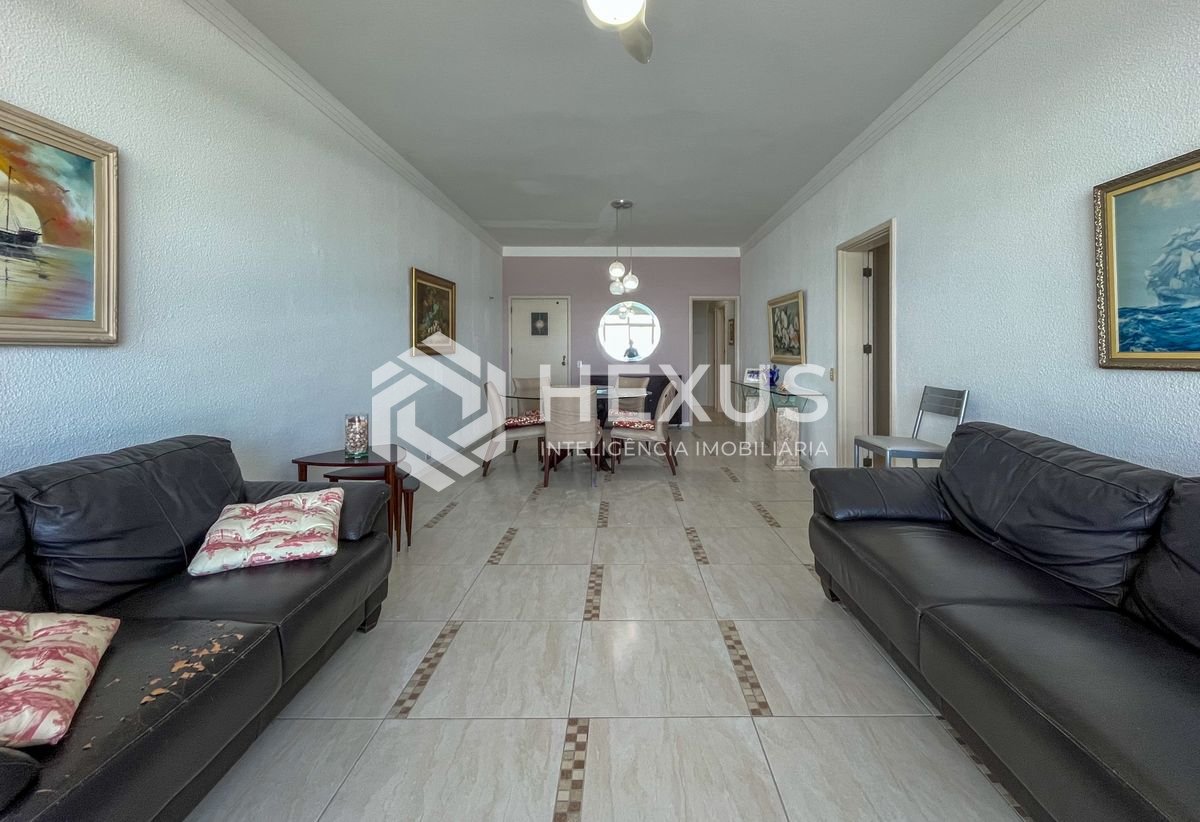 Foto 5 de Apartamento reformado frente mar com varanda vista mar nas Pitangueiras, Guarujá