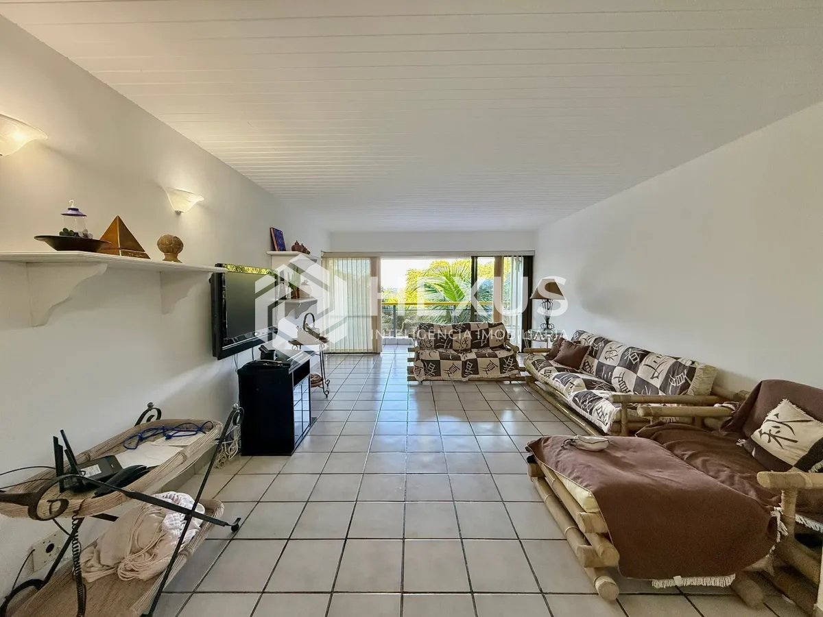Foto 4 de Apartamento com varanda e lazer na beira mar no Morro Sorocotuba na Enseada, Guarujá