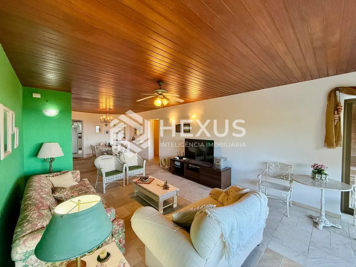 Foto 5 de Apartamento com varanda vista mar e lazer na beira mar no Morro Sorocotuba na Enseada, Guarujá