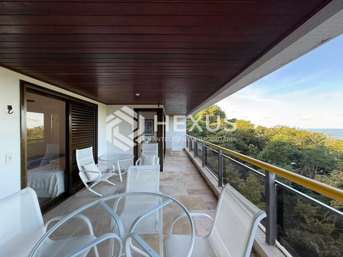 Foto 4 de Apartamento com varanda vista mar e lazer na beira mar do Morro Sorocotuba na Enseada, Guarujá