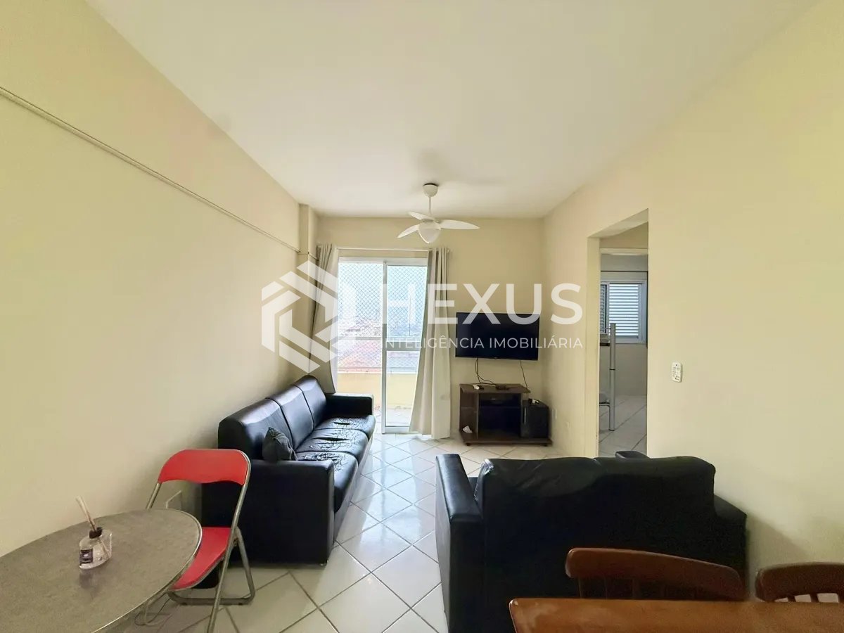 Foto 3 de Apartamento com varanda e lazer a 500m da praia na Enseada, Guarujá