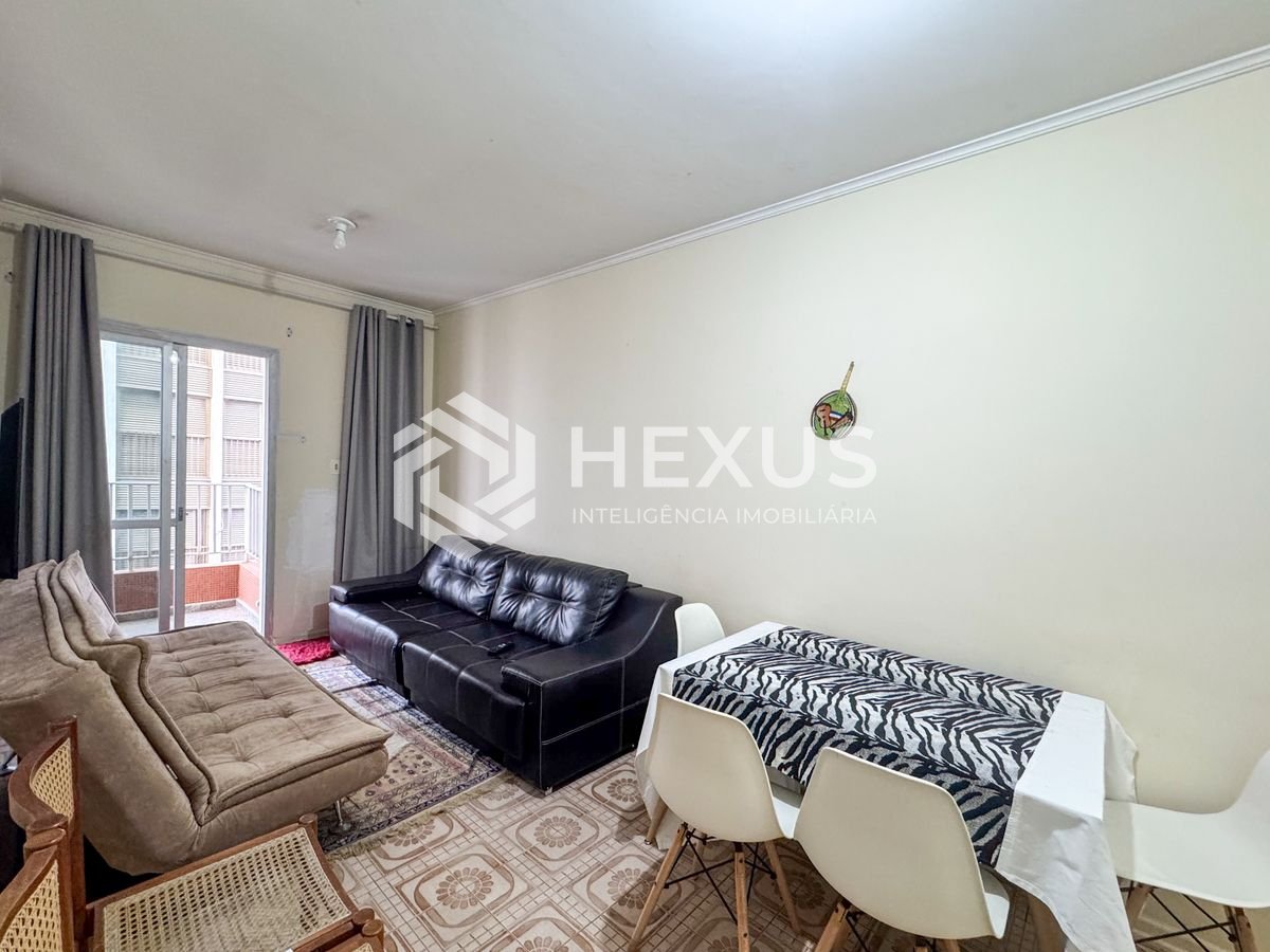 Foto 5 de Apartamento com varanda vista mar a 2 quadras da praia nas Pitangueiras, Guarujá