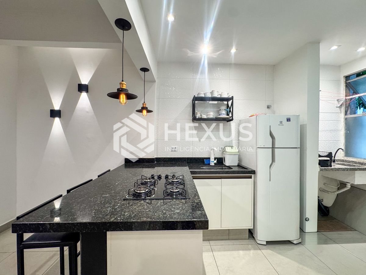 Foto 4 de Apartamento a 1 quadra da praia nas Pitangueiras, Guarujá